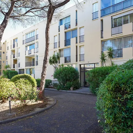 Port Tropez Au Calme Avec Parking Apartmán